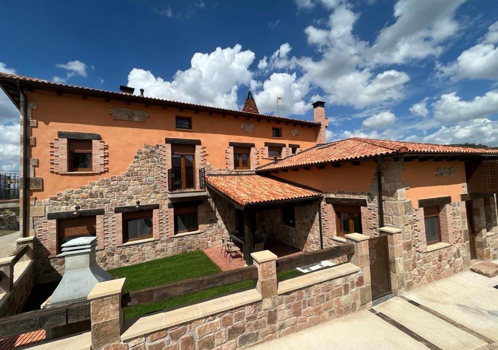 Photo of Buildings in Cabezon de la Sierra