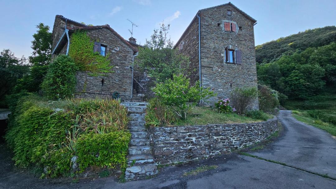 Photo of Buildings in Saint-Hilaire-de-Lavit
