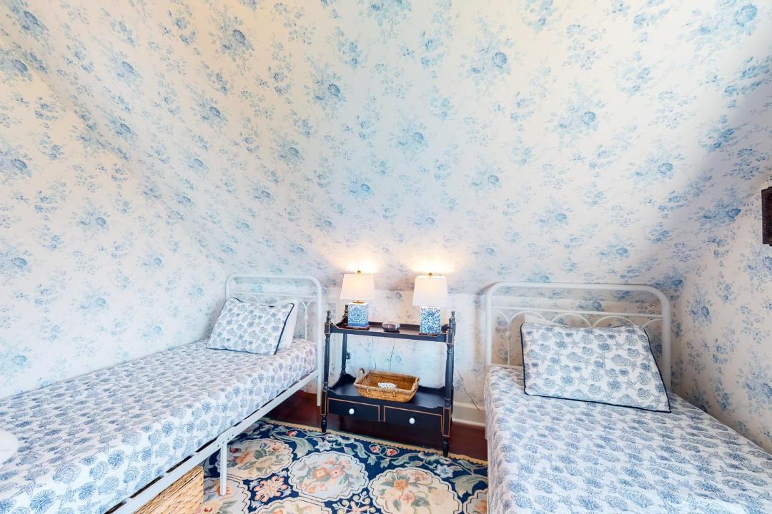 Photo of Others in Nelscott