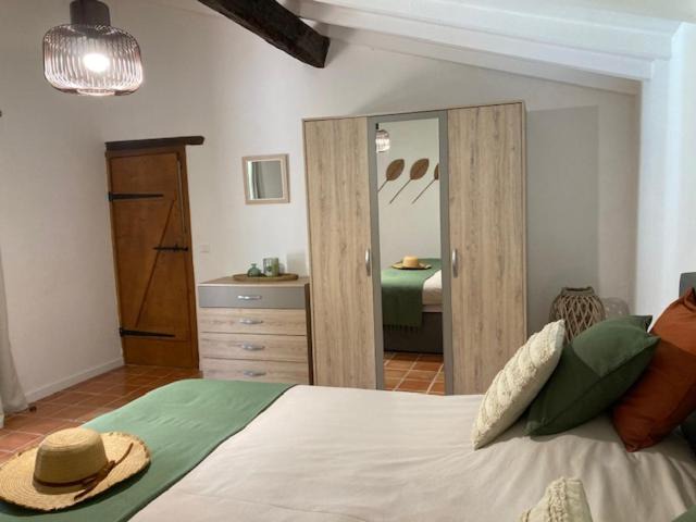Photo of Bedroom in Valeilles