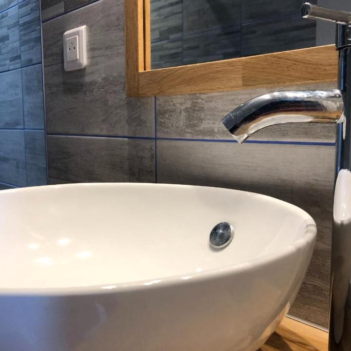 Photo of Bathroom in Droiturier