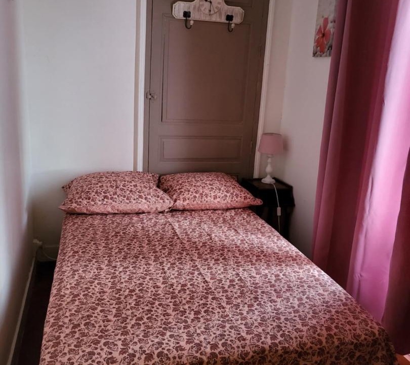 Photo of Bedroom in Greez-sur-Roc