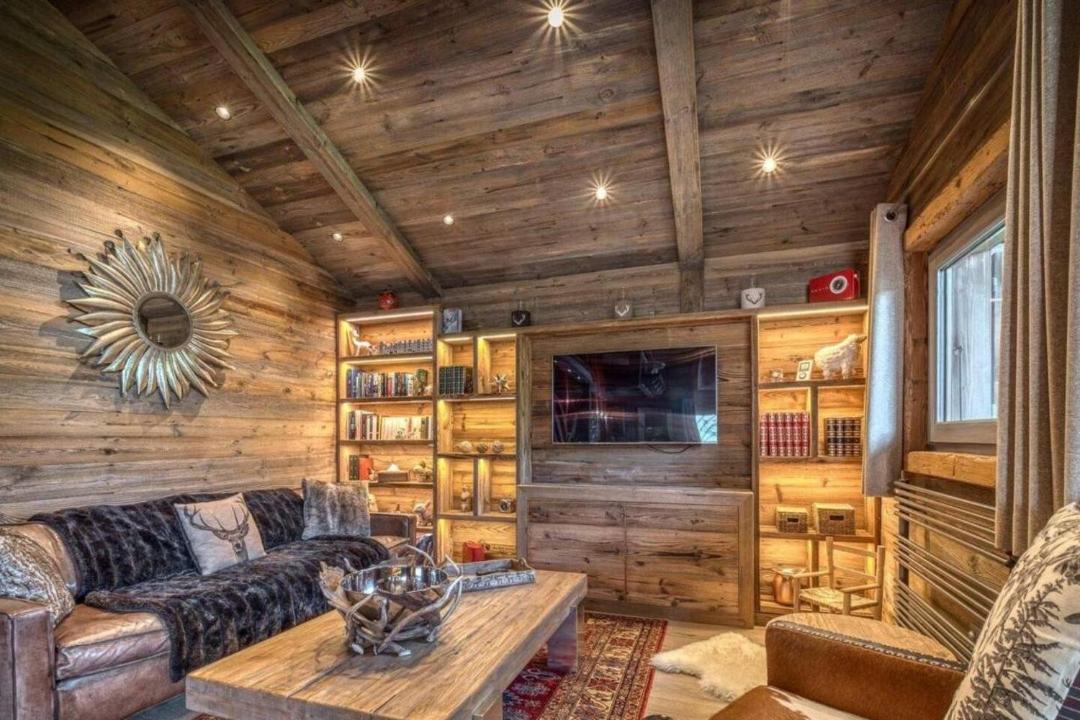 Photo of Livingroom in Demi-Quartier