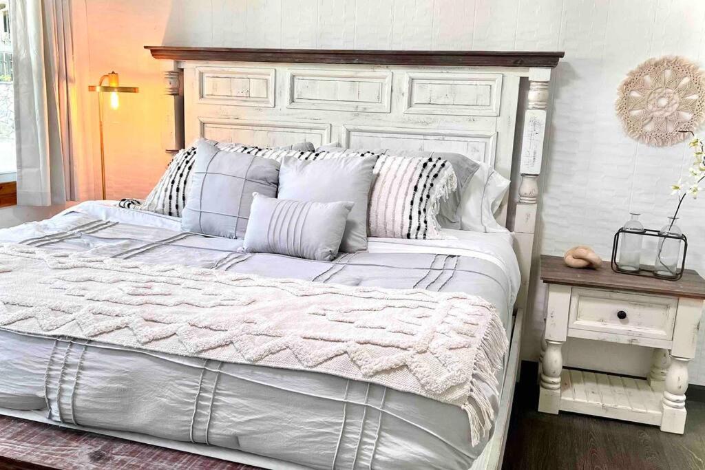 Photo of Others in Dalton