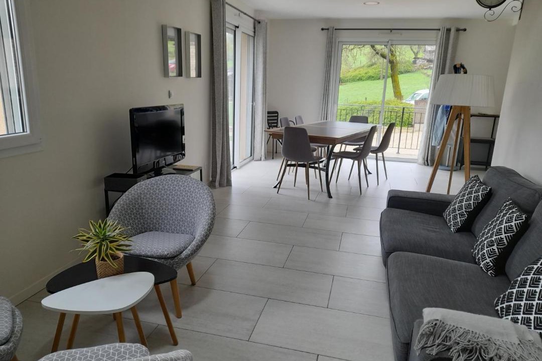 Photo of Others in Voiteur