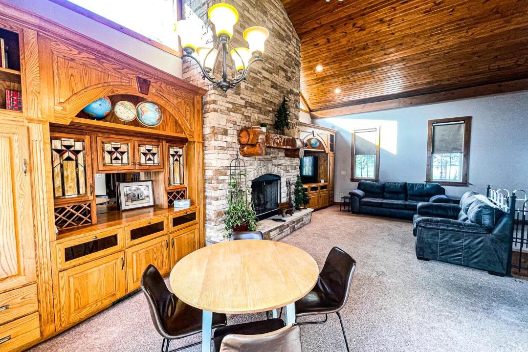 Photo of Others in Huron