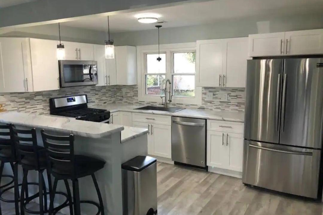 Photo of Others in Huron