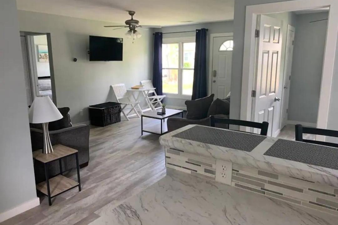 Photo of Others in Huron