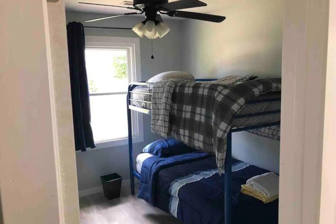 Photo of Others in Huron