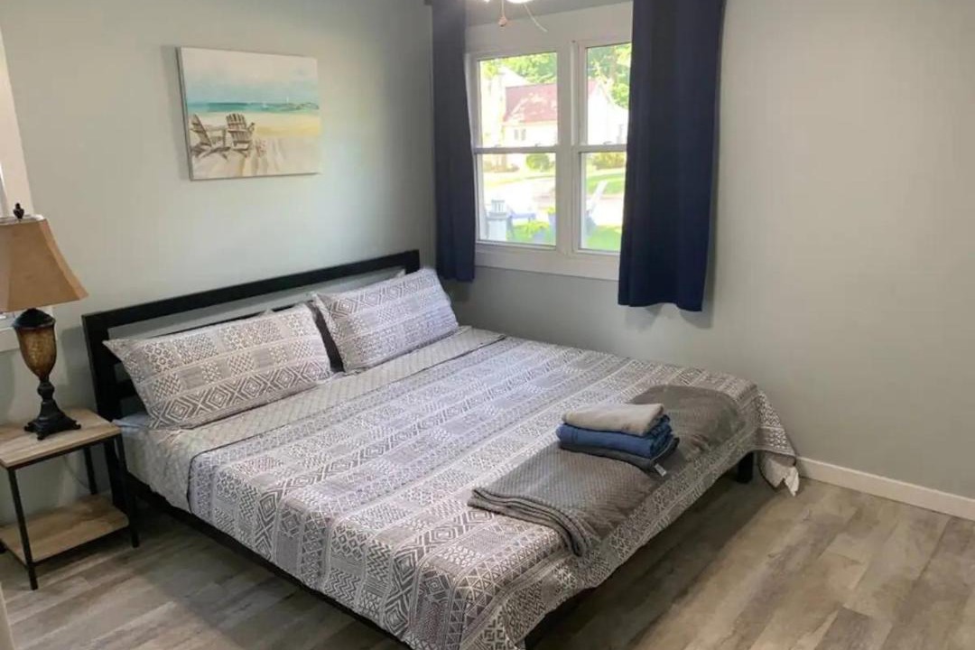 Photo of Others in Huron