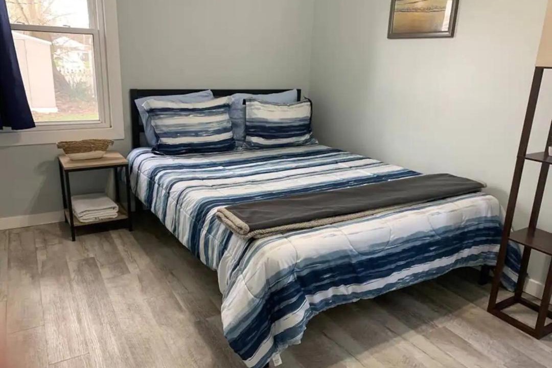 Photo of Others in Huron