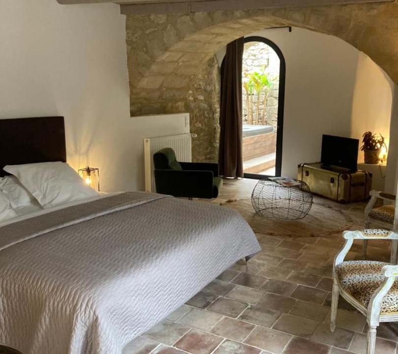 Photo of Others in Saint-Quentin-la-Poterie