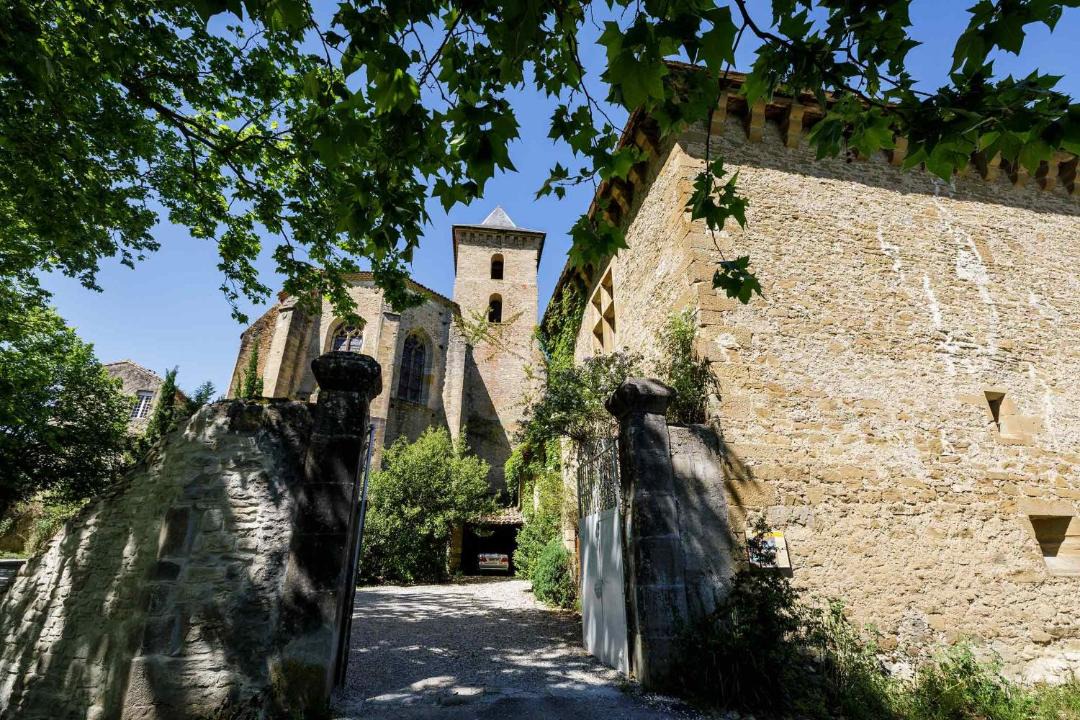 Photo of Buildings in Treziers