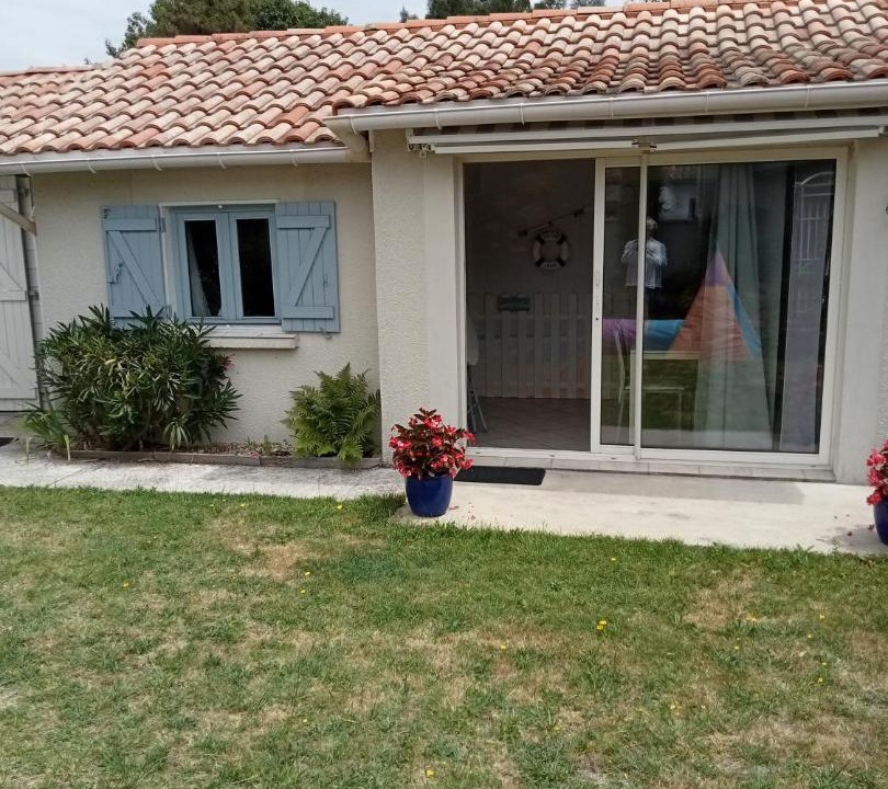 Photo of Buildings in Parentis-en-Born