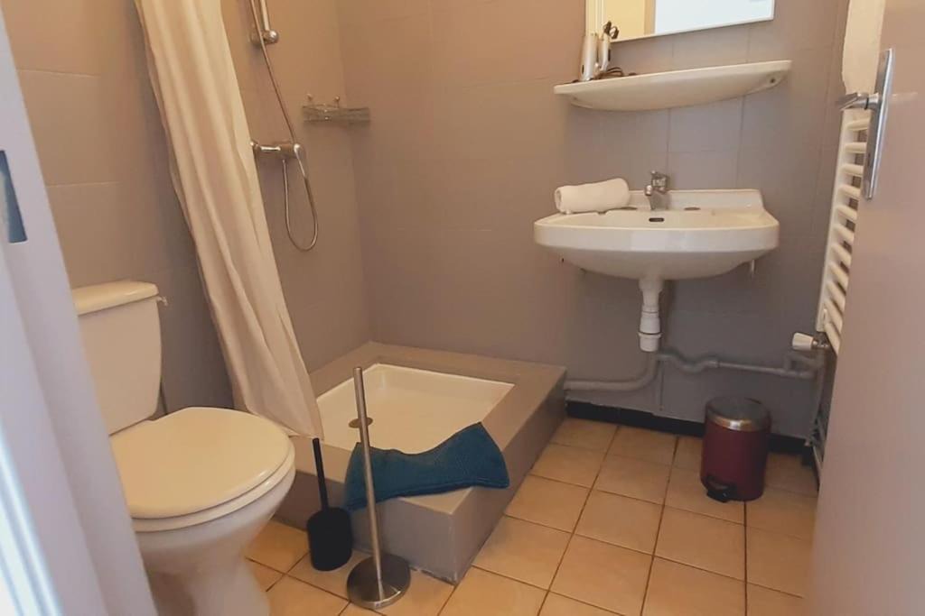 Photo of Bathroom in Limoux