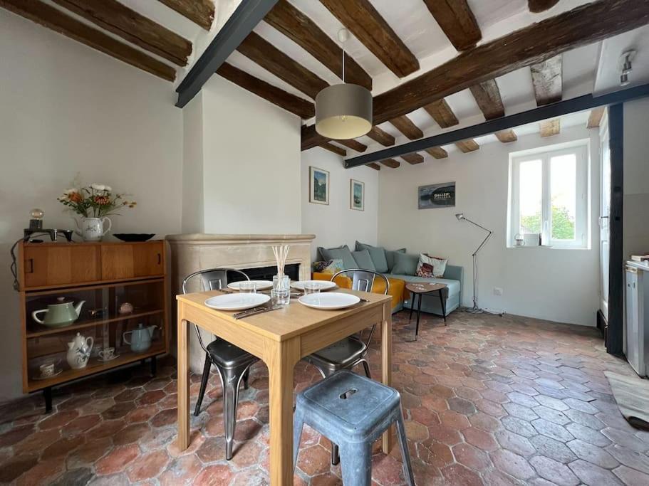 Photo of Others in Montigny-sur-Loing