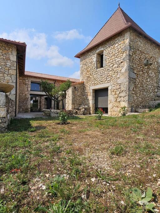 Photo of Buildings in Massels