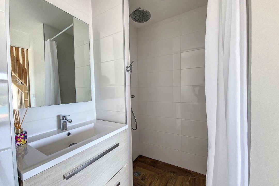 Photo of Others in Bilieu