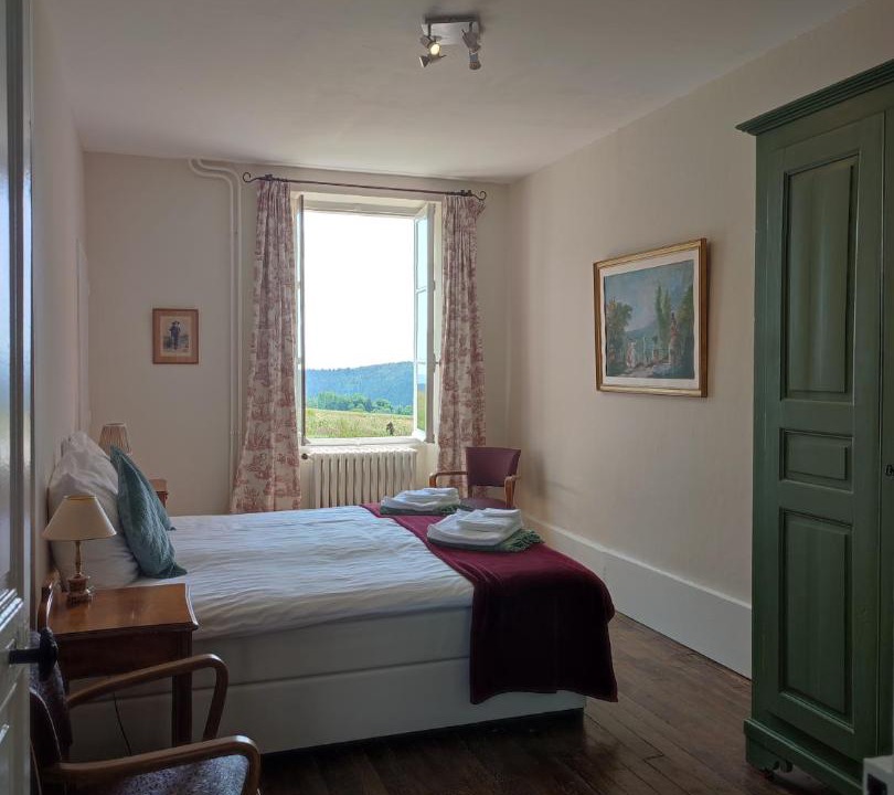 Photo of Bedroom in Roussillon-en-Morvan