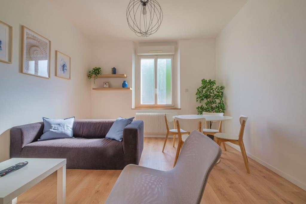 Photo of Others in Jamin