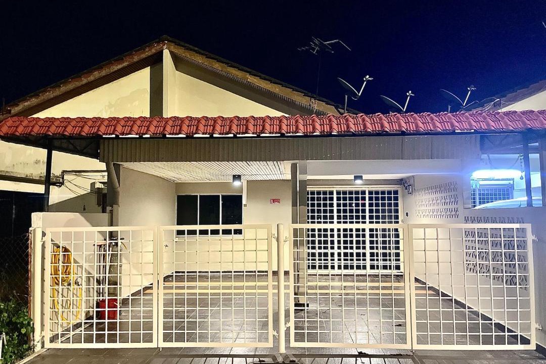 Photo of Buildings in Kampung Alor Akar