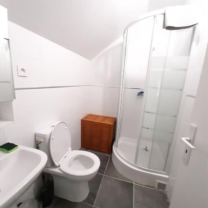 Photo of Bathroom in Survilliers