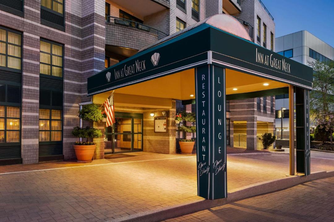 Photo of Others in Great Neck Plaza