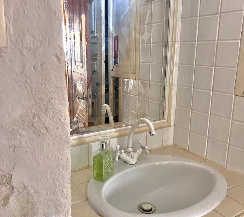 Photo of Bathroom in Chateauneuf-du-Pape