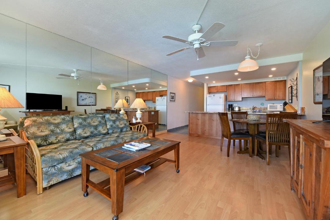 Photo of Others in Kahana