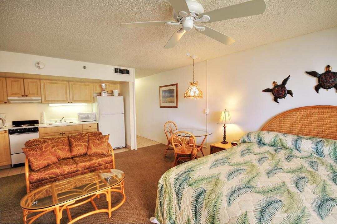 Photo of Others in Kahana