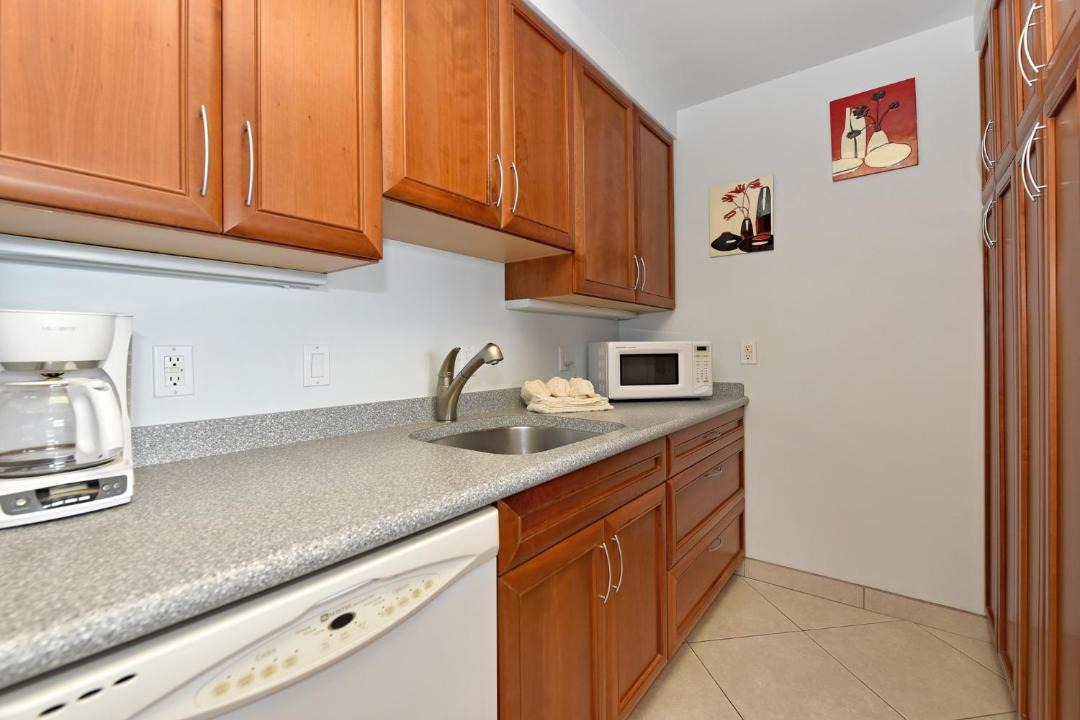 Photo of Others in Kahana