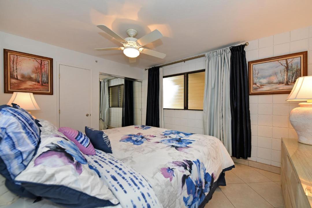 Photo of Others in Kahana