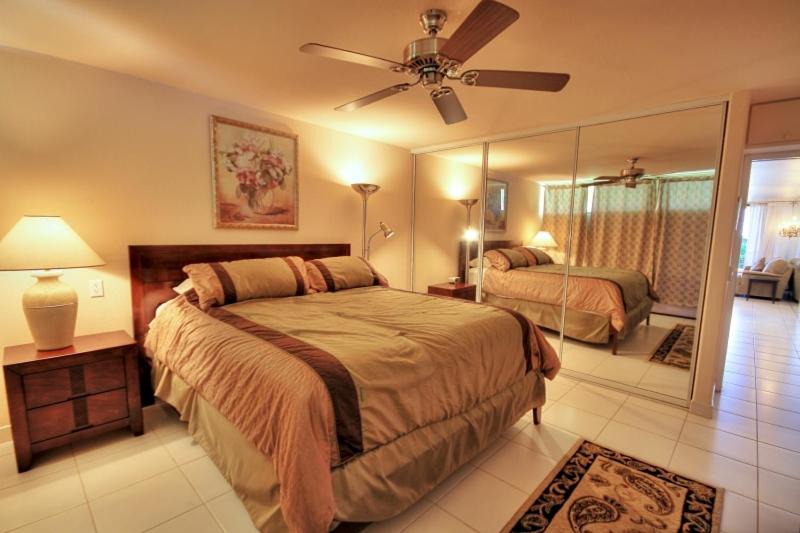 Photo of Others in Kahana