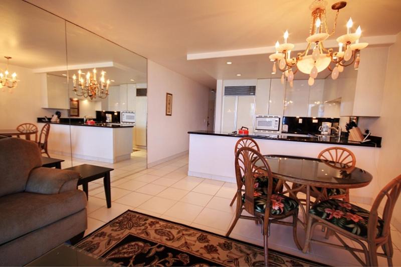 Photo of Others in Kahana