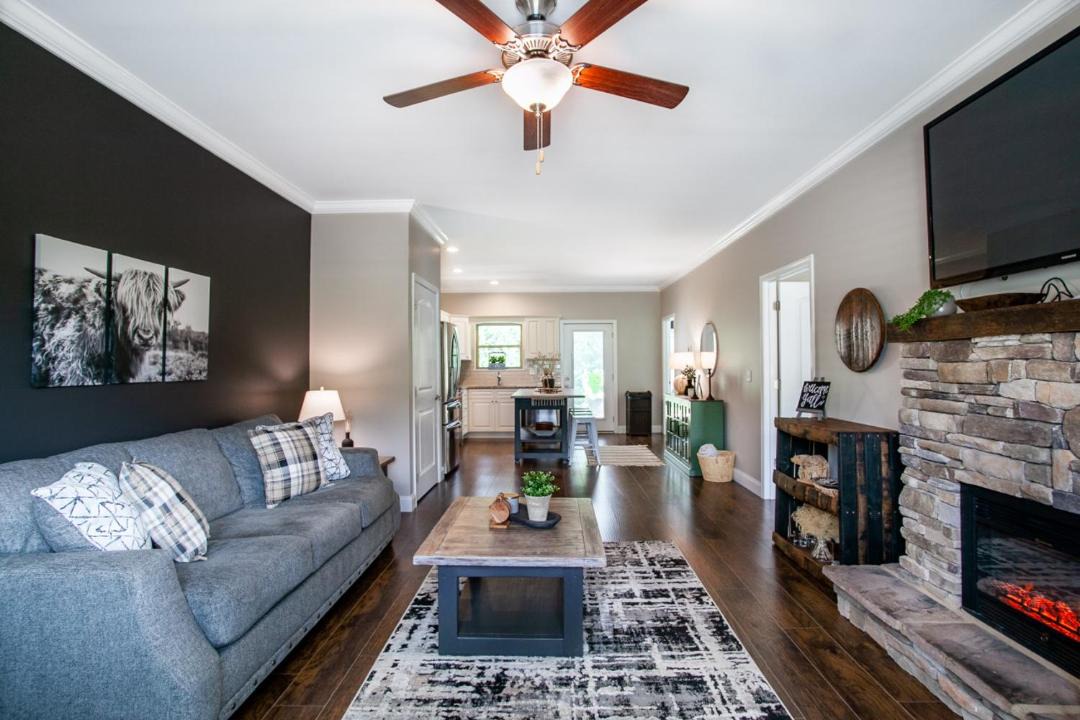 Photo of Livingroom in Townsend
