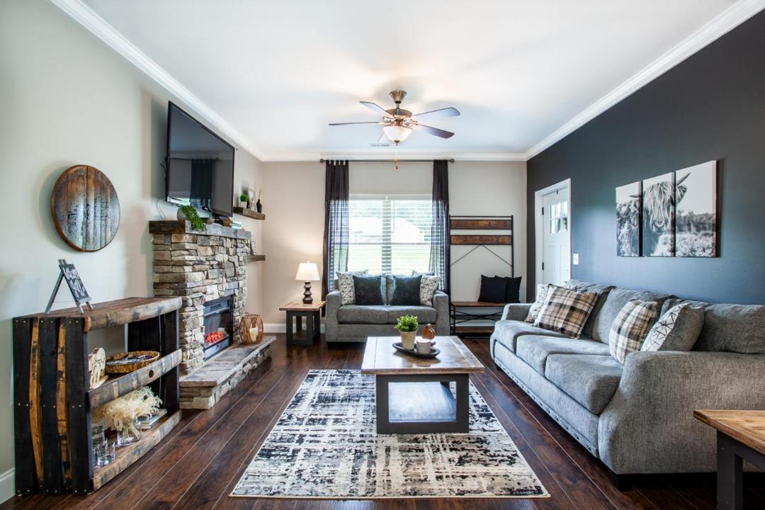 Photo of Livingroom in Townsend