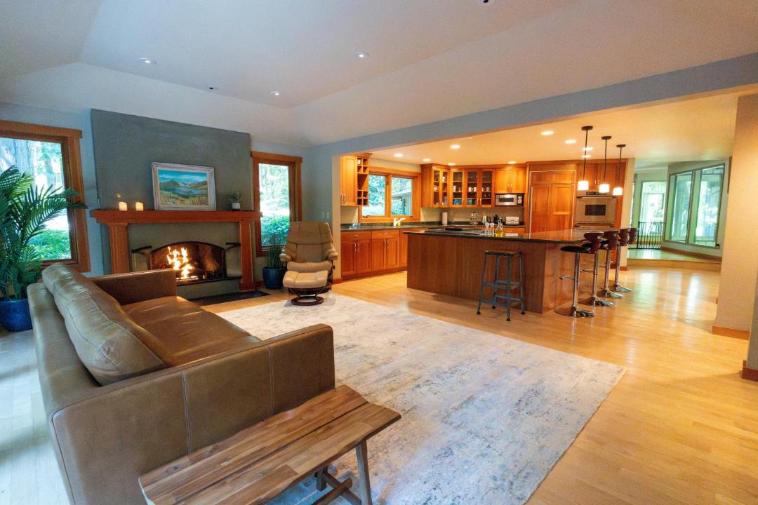 Photo of Livingroom in Bridle Trails