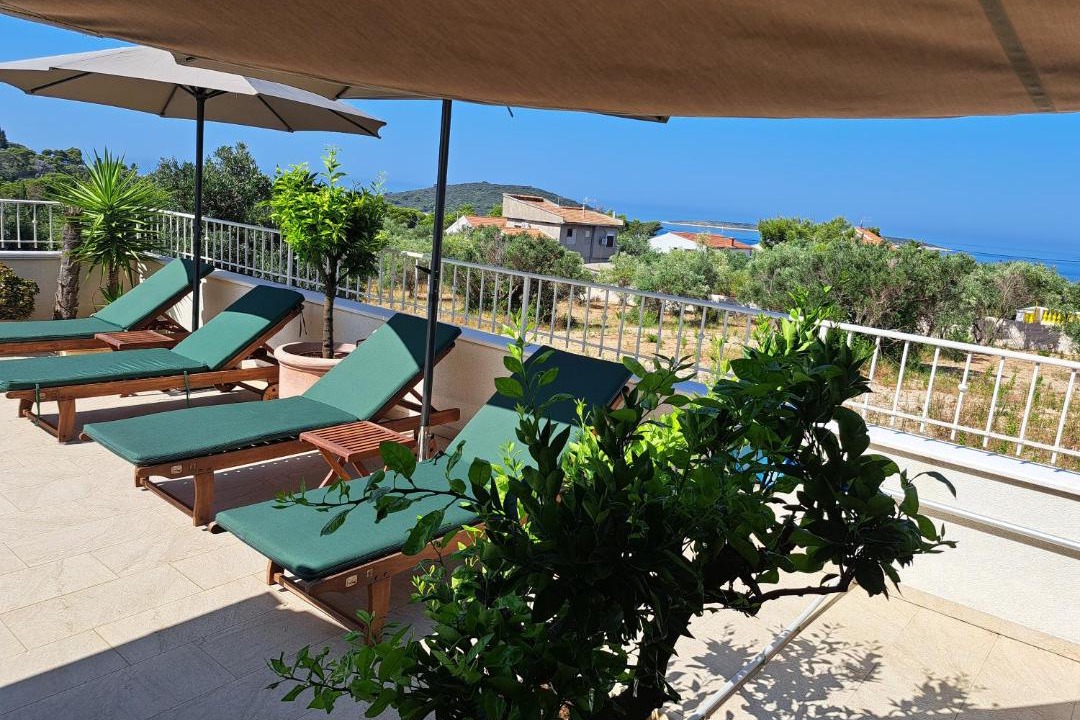 Photo of Patio Balcony in Maslinica