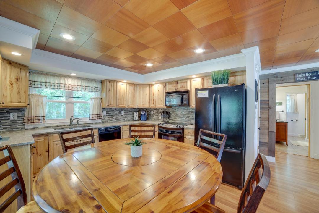 Photo of Others in Monticello