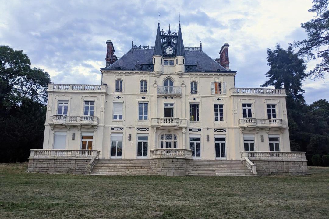 Photo of Buildings in Varennes-Vauzelles