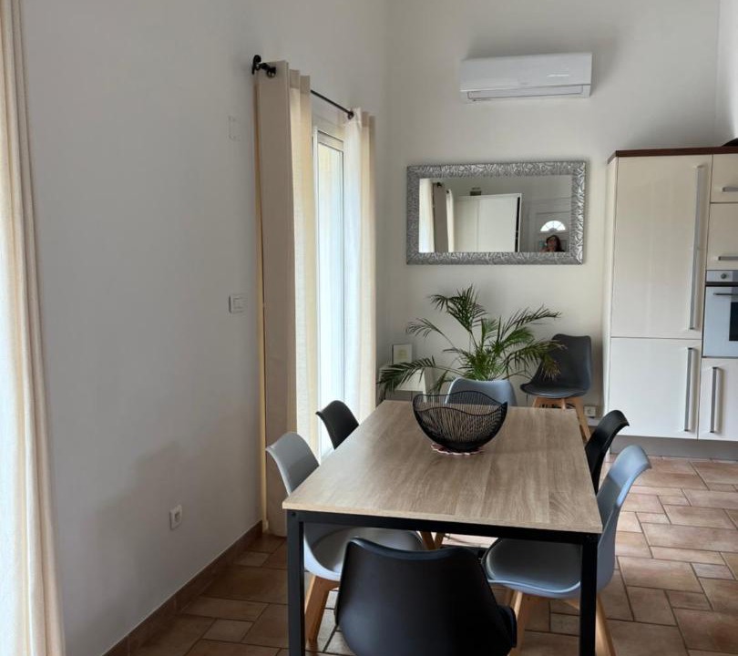 Photo of Livingroom in Etoile-sur-Rhone