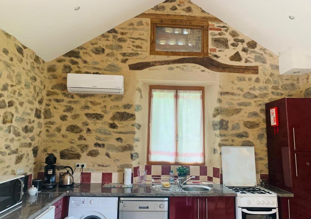 Photo of Kitchen in Mirandol-Bourgnounac