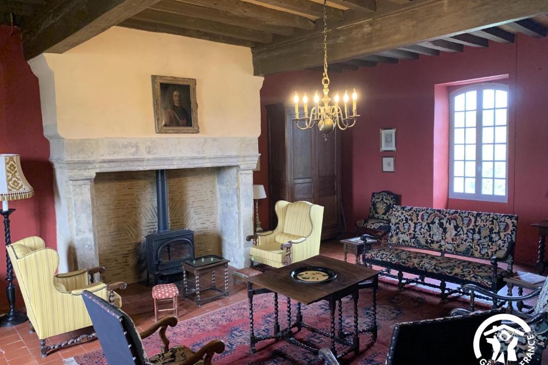 Photo of Others in Castin