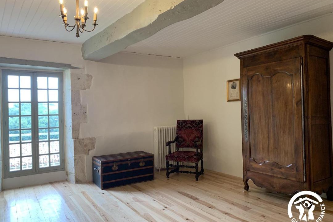 Photo of Others in Castin