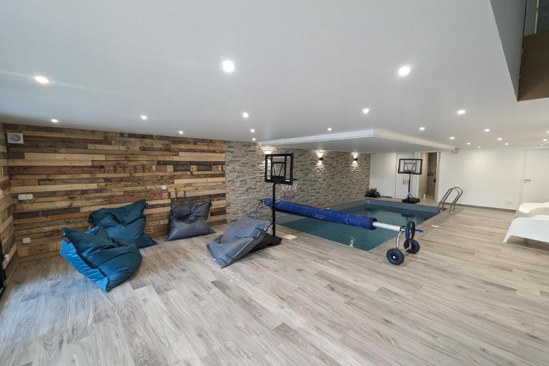 Photo of Livingroom in Curel