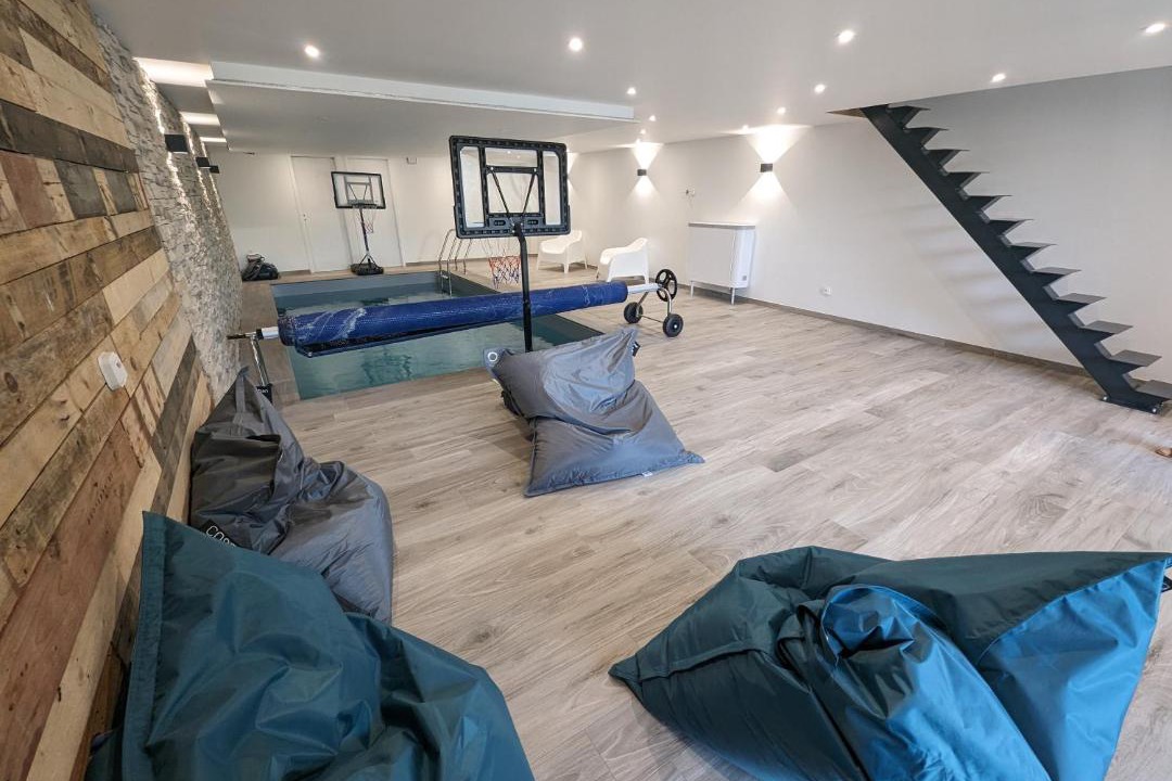 Photo of Others in Curel