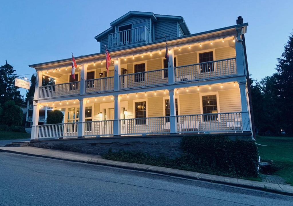 Photo of Others in Queenston