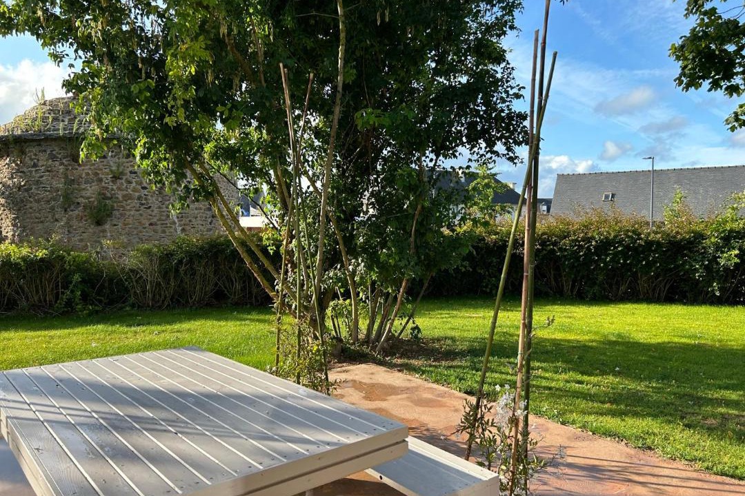 Photo of Others in Hillion