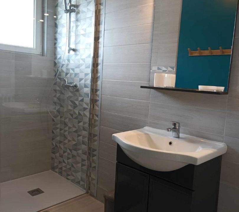 Photo of Bathroom in Thenioux