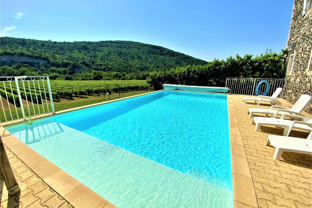 Photo of Outdoor in Alba-la-Romaine